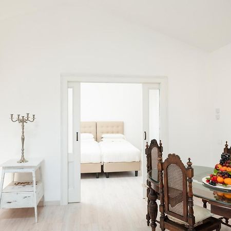 Hotel Villa Florida & Suite Apartments Gardone Riviera Ngoại thất bức ảnh