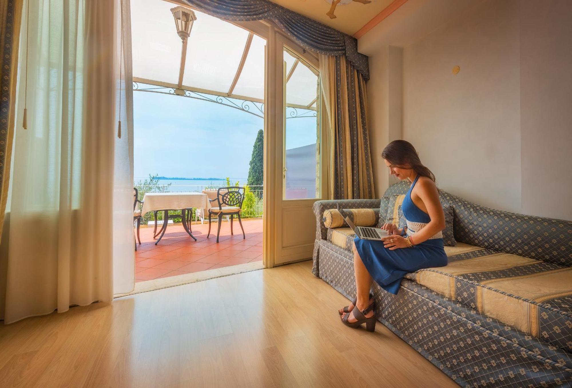Hotel Villa Florida & Suite Apartments Gardone Riviera Ngoại thất bức ảnh